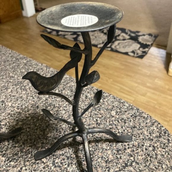 (2) wrought iron candle holders with birds - Picture 3 of 4